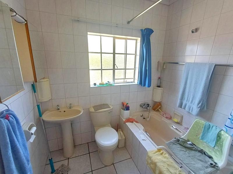 3 Bedroom Property for Sale in Mountain View Gauteng