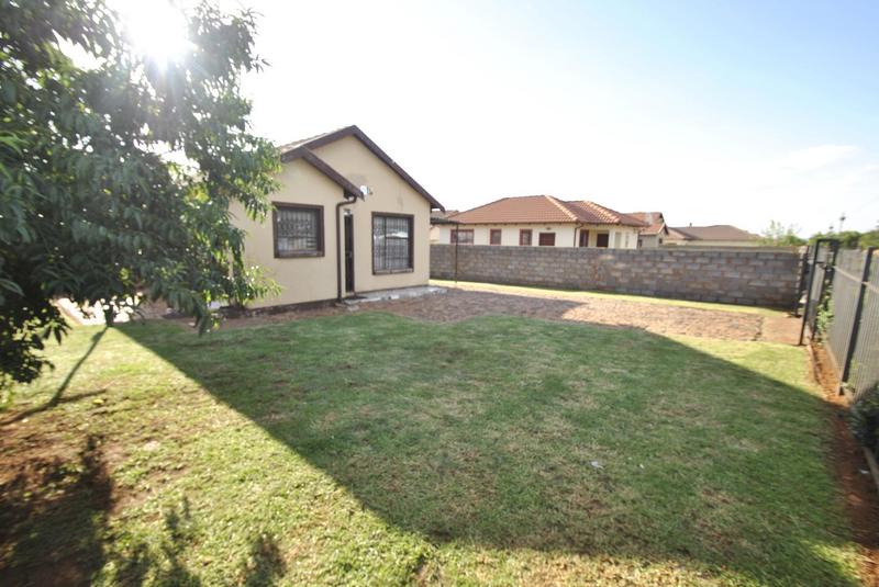 2 Bedroom Property for Sale in Dawn Park Gauteng