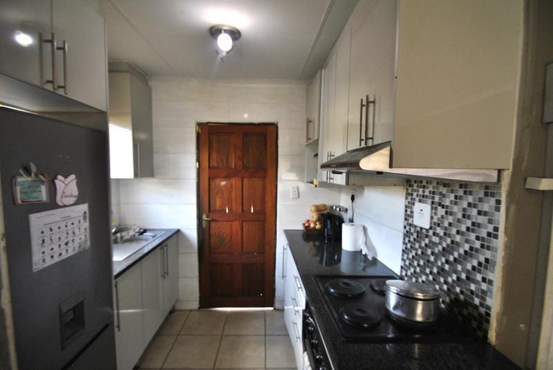 2 Bedroom Property for Sale in Dawn Park Gauteng