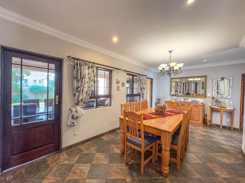 5 Bedroom Property for Sale in Midstream Estate Gauteng