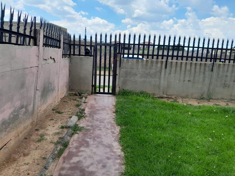 3 Bedroom Property for Sale in Lenasia South Gauteng