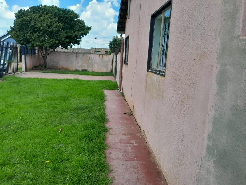 3 Bedroom Property for Sale in Lenasia South Gauteng