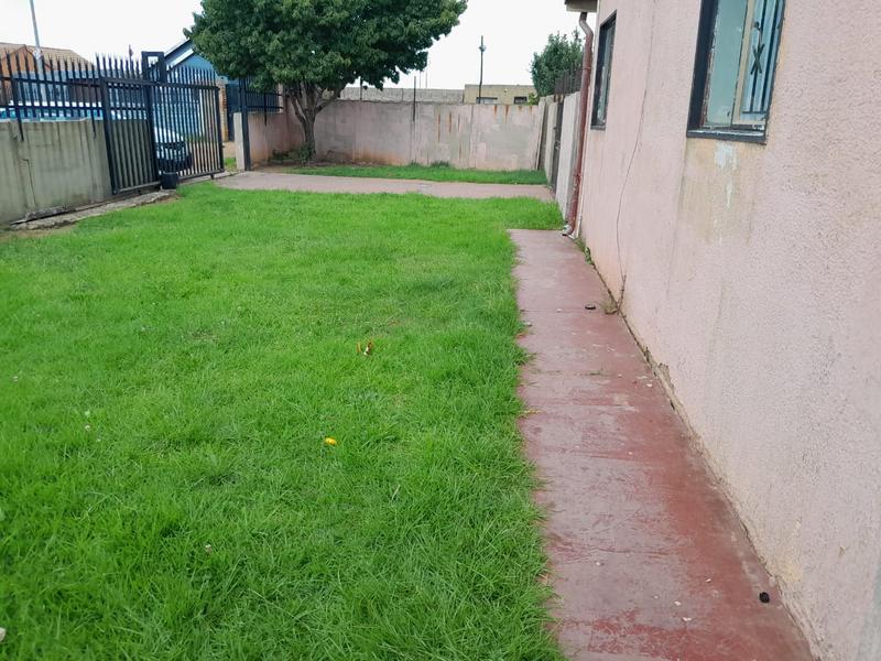 3 Bedroom Property for Sale in Lenasia South Gauteng