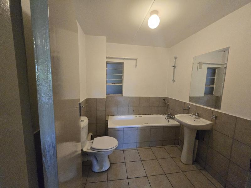 To Let 2 Bedroom Property for Rent in Braamfontein Gauteng