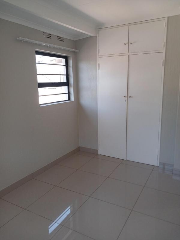 To Let 4 Bedroom Property for Rent in Weltevreden Park Gauteng