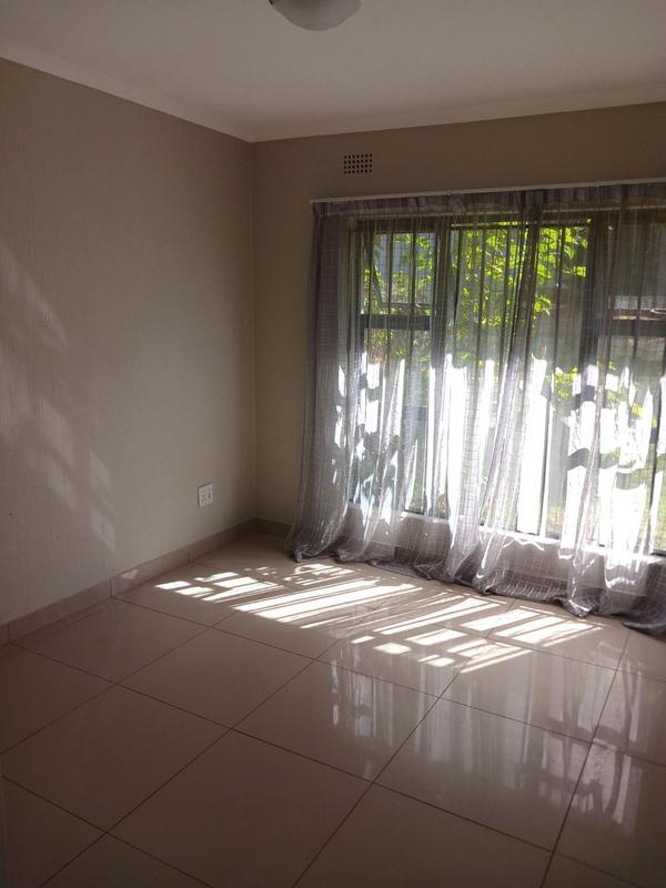 To Let 4 Bedroom Property for Rent in Weltevreden Park Gauteng