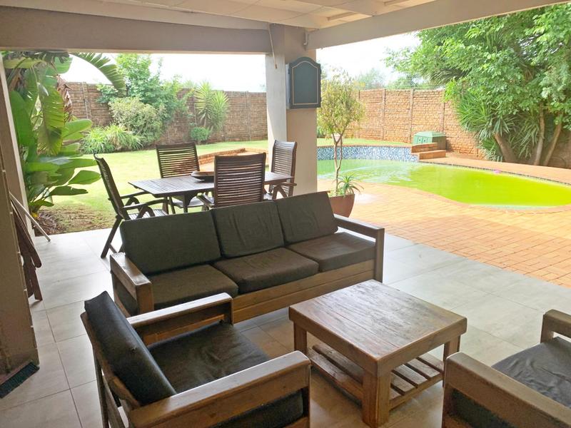 To Let 4 Bedroom Property for Rent in Weltevreden Park Gauteng