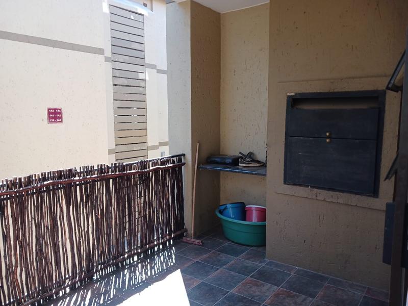 To Let 2 Bedroom Property for Rent in Lonehill Gauteng