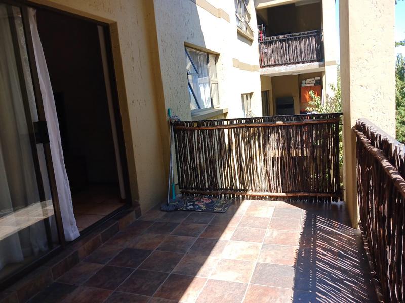 To Let 2 Bedroom Property for Rent in Lonehill Gauteng