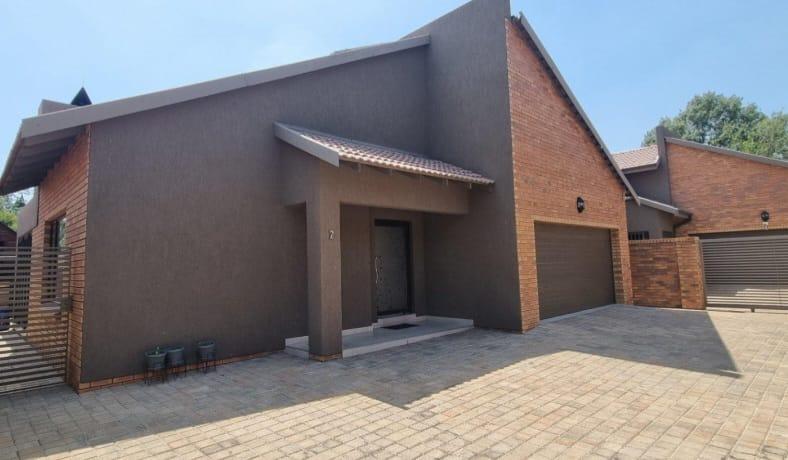 3 Bedroom Property for Sale in Brackenhurst Gauteng