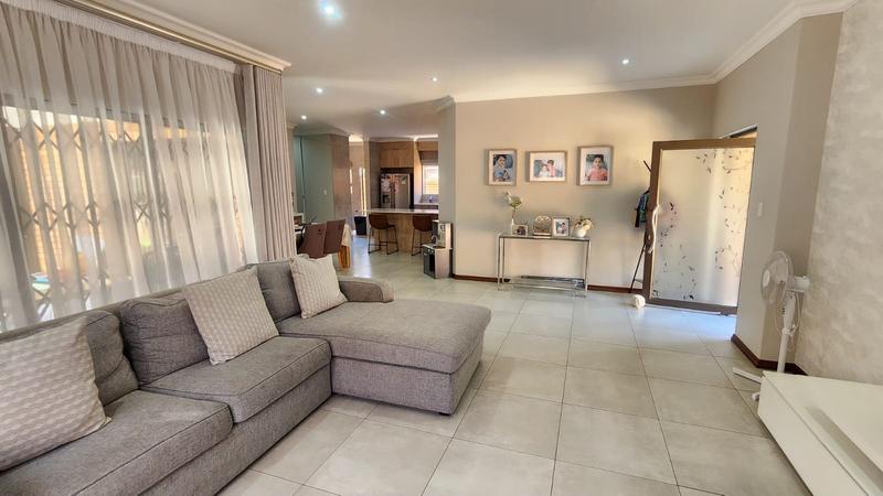 3 Bedroom Property for Sale in Brackenhurst Gauteng