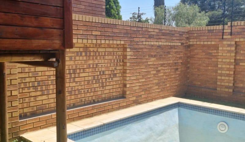 3 Bedroom Property for Sale in Brackenhurst Gauteng