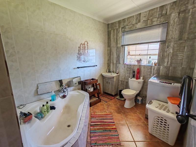 4 Bedroom Property for Sale in Meyerton Central Gauteng