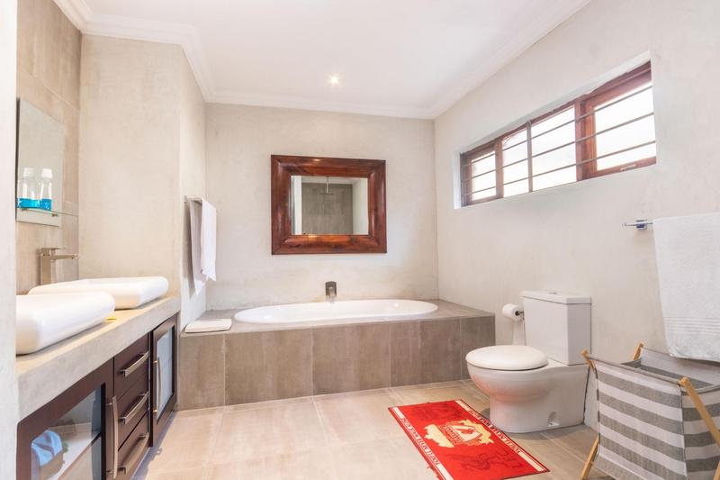 6 Bedroom Property for Sale in Morningside Gauteng