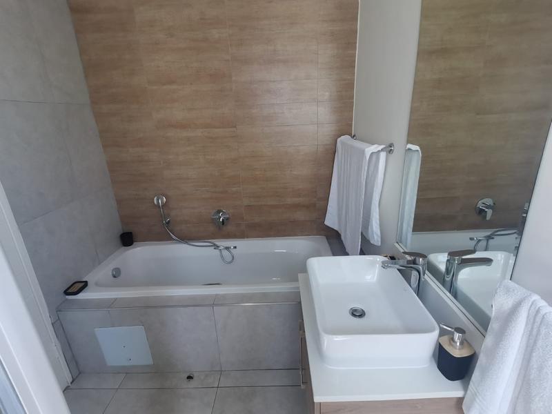 To Let 1 Bedroom Property for Rent in Modderfontein Gauteng