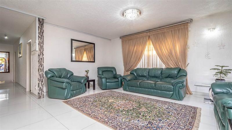 To Let 3 Bedroom Property for Rent in Laudium Gauteng