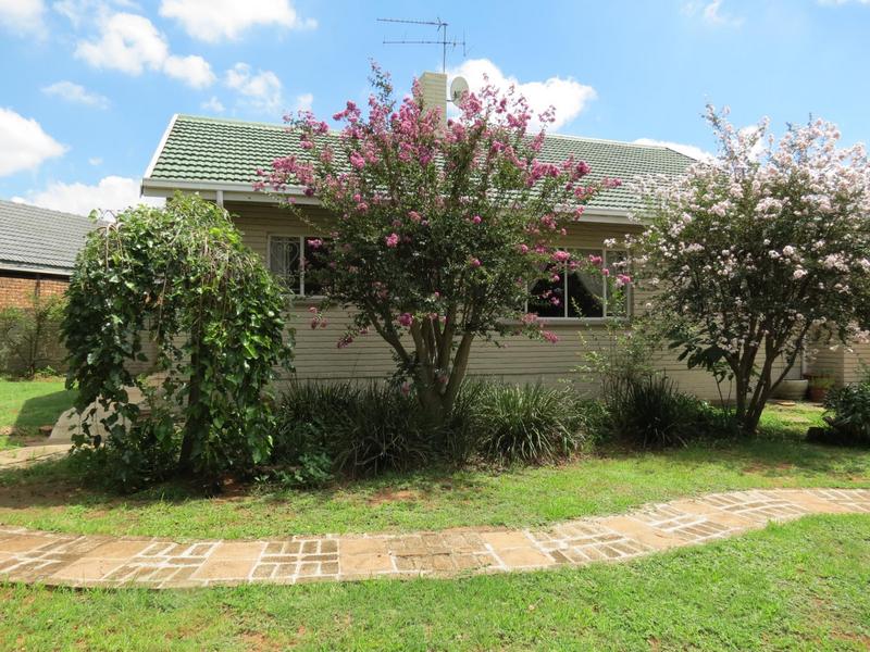 3 Bedroom Property for Sale in Parkdene Gauteng