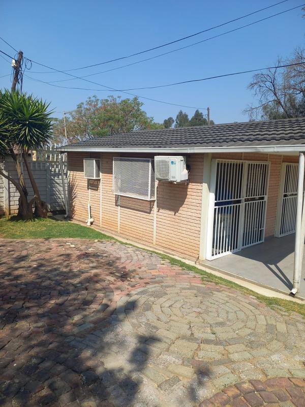 To Let 1 Bedroom Property for Rent in Primrose East Gauteng