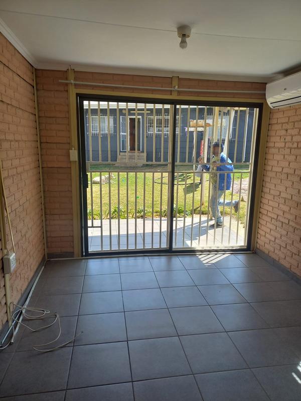 To Let 1 Bedroom Property for Rent in Primrose East Gauteng