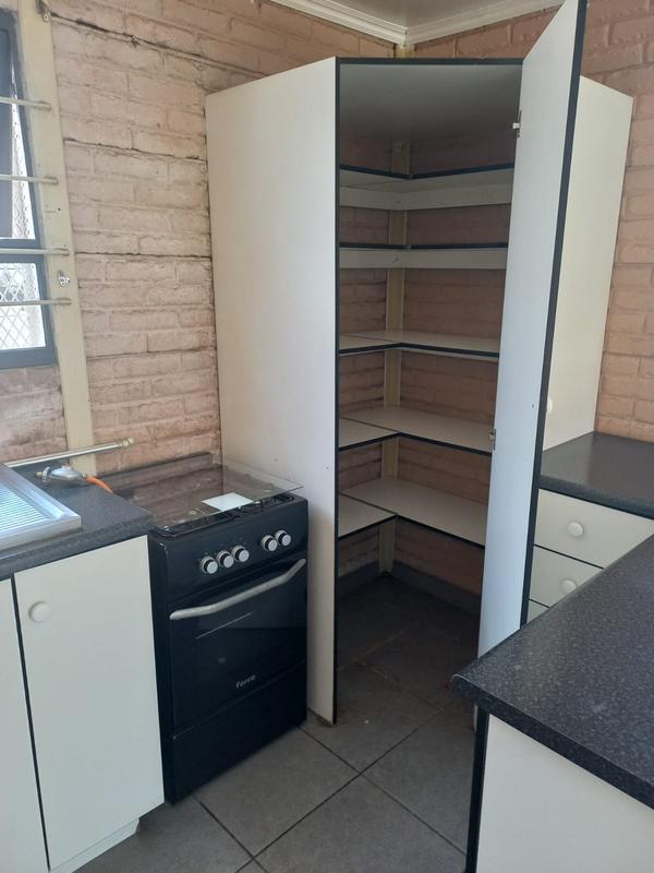 To Let 1 Bedroom Property for Rent in Primrose East Gauteng