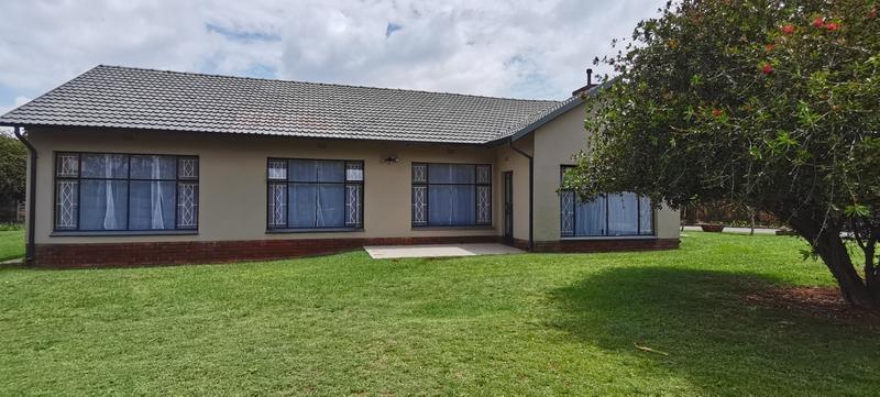 To Let 3 Bedroom Property for Rent in Wilro Park Gauteng