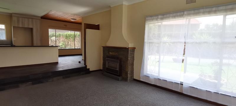 To Let 3 Bedroom Property for Rent in Wilro Park Gauteng