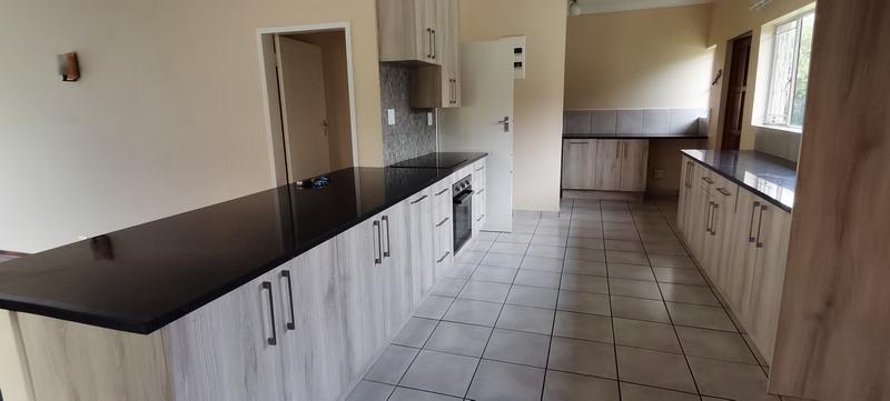 To Let 3 Bedroom Property for Rent in Wilro Park Gauteng