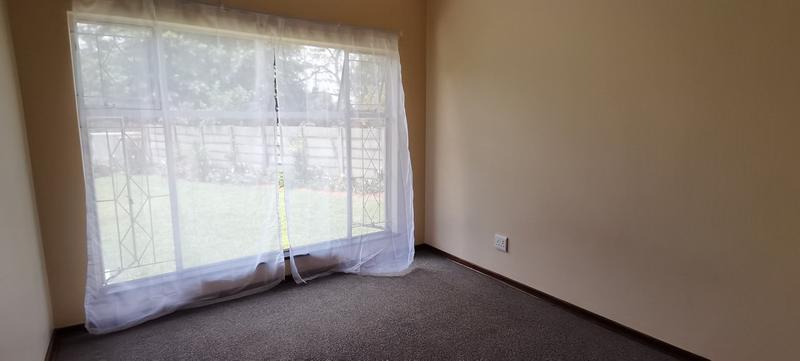 To Let 3 Bedroom Property for Rent in Wilro Park Gauteng