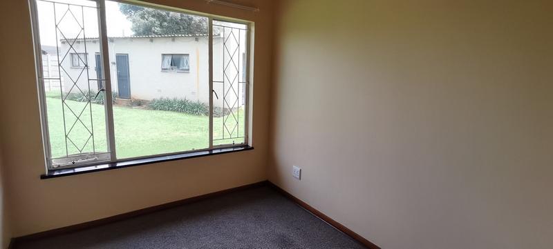 To Let 3 Bedroom Property for Rent in Wilro Park Gauteng