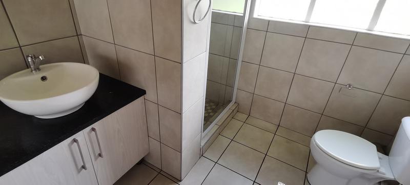 To Let 3 Bedroom Property for Rent in Wilro Park Gauteng