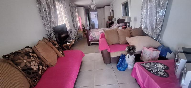 4 Bedroom Property for Sale in Carletonville Central Gauteng