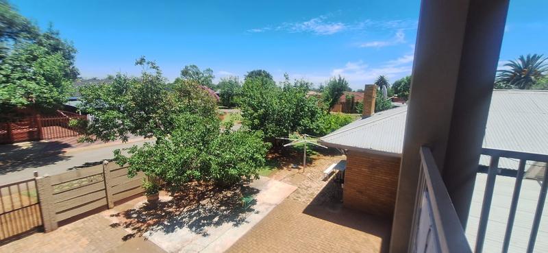 4 Bedroom Property for Sale in Carletonville Central Gauteng