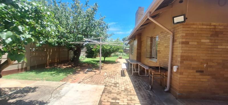 4 Bedroom Property for Sale in Carletonville Central Gauteng