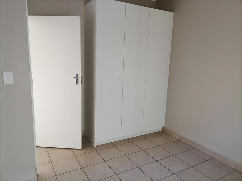 To Let 2 Bedroom Property for Rent in Die Hoewes Gauteng