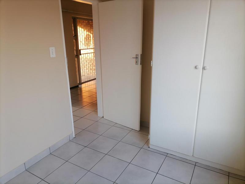 To Let 2 Bedroom Property for Rent in Pierre Van Ryneveld Gauteng