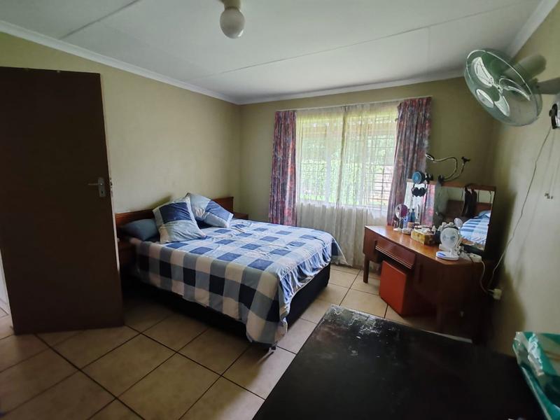 5 Bedroom Property for Sale in Claremont Gauteng