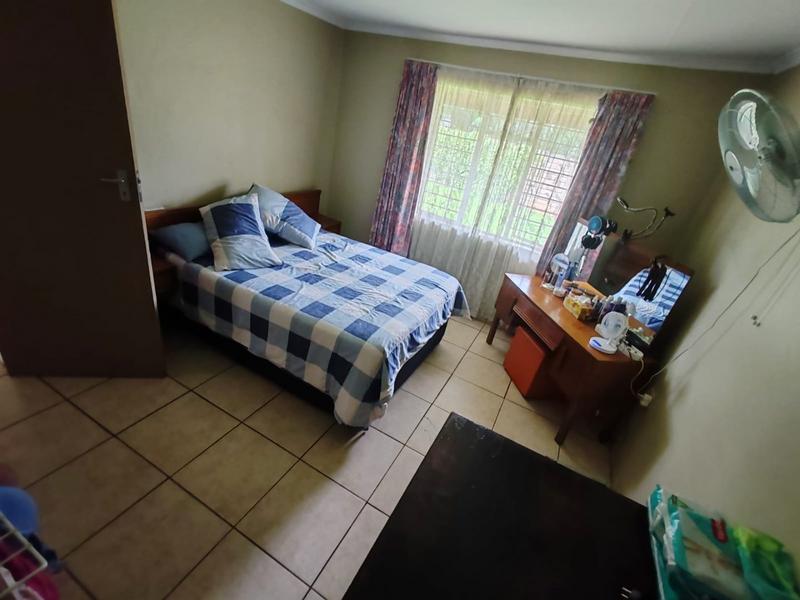 5 Bedroom Property for Sale in Claremont Gauteng