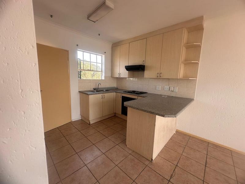 2 Bedroom Property for Sale in Heuwelsig Estate Gauteng