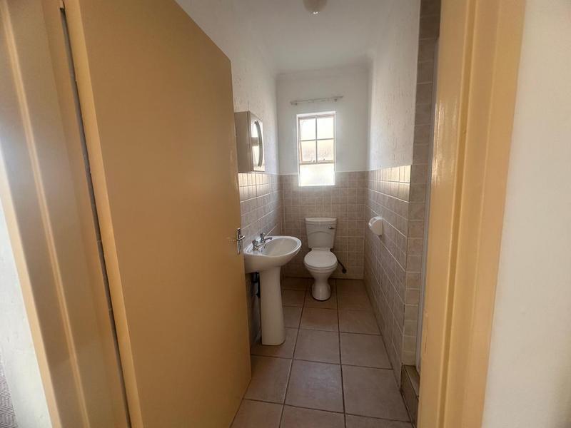 2 Bedroom Property for Sale in Heuwelsig Estate Gauteng