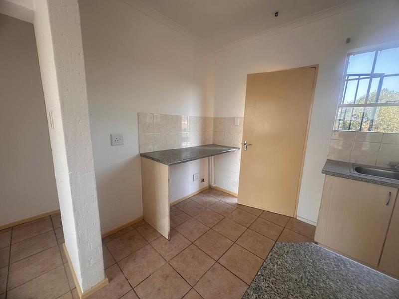 2 Bedroom Property for Sale in Heuwelsig Estate Gauteng