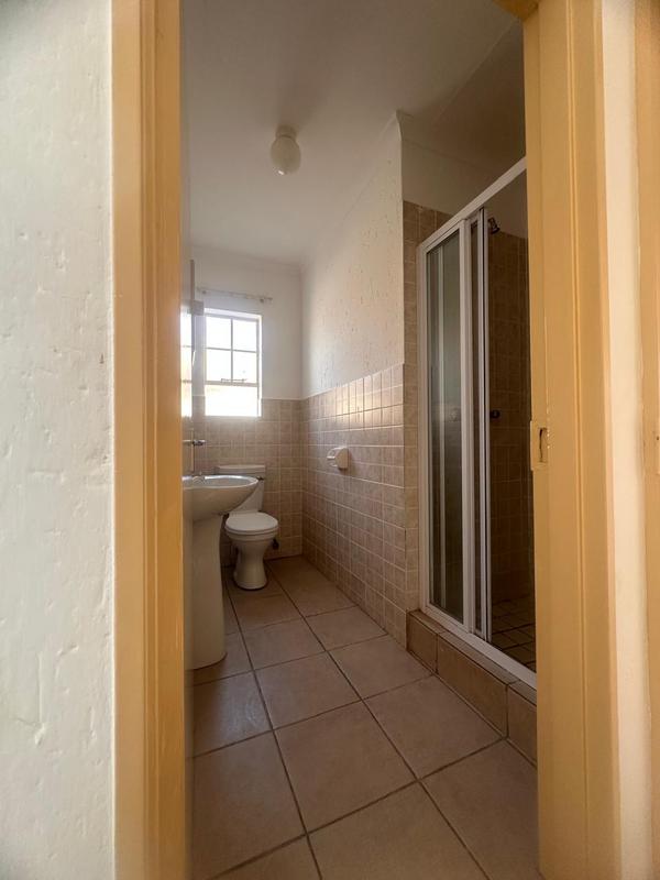 2 Bedroom Property for Sale in Heuwelsig Estate Gauteng