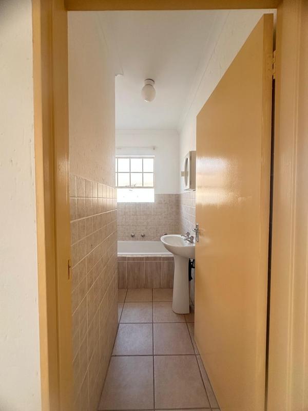 2 Bedroom Property for Sale in Heuwelsig Estate Gauteng