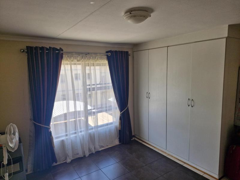 2 Bedroom Property for Sale in Gosforth Park Gauteng