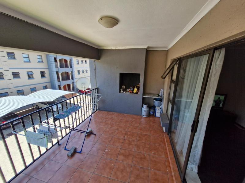 2 Bedroom Property for Sale in Gosforth Park Gauteng