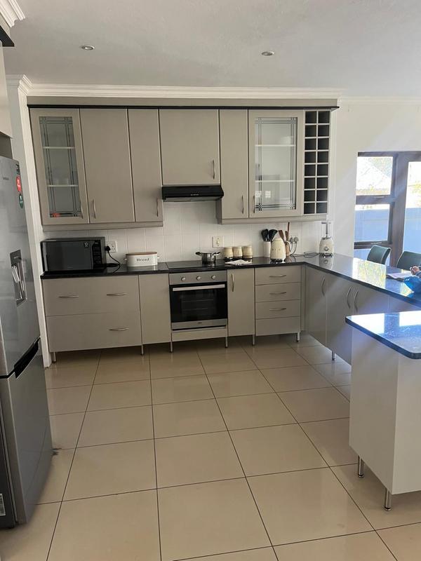 To Let 4 Bedroom Property for Rent in Johannesburg Central Gauteng