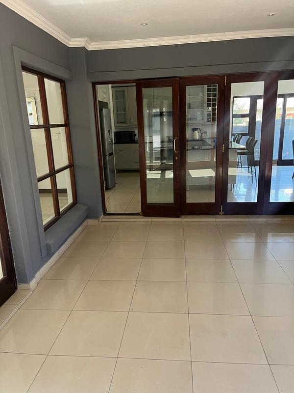 To Let 4 Bedroom Property for Rent in Johannesburg Central Gauteng