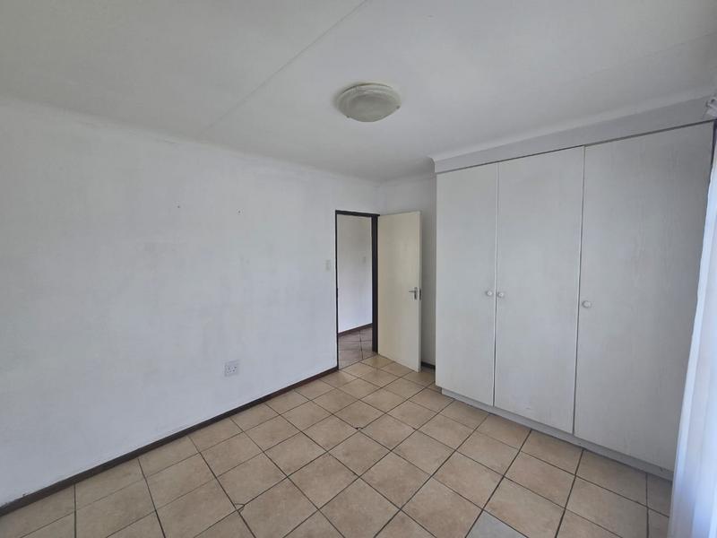 To Let 2 Bedroom Property for Rent in Florida Gauteng