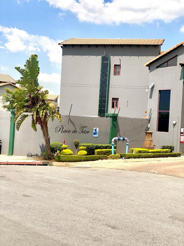 To Let 2 Bedroom Property for Rent in Honeydew Grove Gauteng