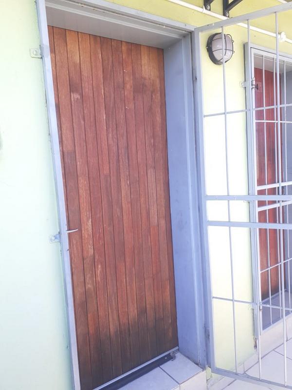 2 Bedroom Property for Sale in Fleurhof Gauteng