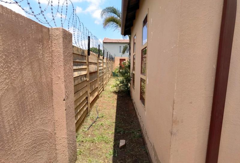 4 Bedroom Property for Sale in Goudrand Gauteng